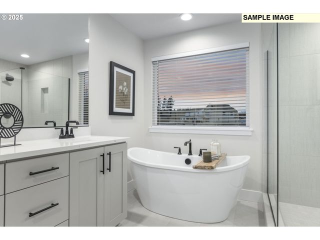 777 Magnolia Ave, Woodburn, OR 97071