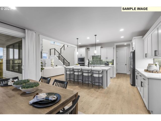 777 Magnolia Ave, Woodburn, OR 97071