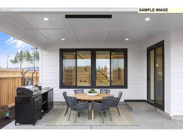 777 Magnolia Ave, Woodburn, OR 97071