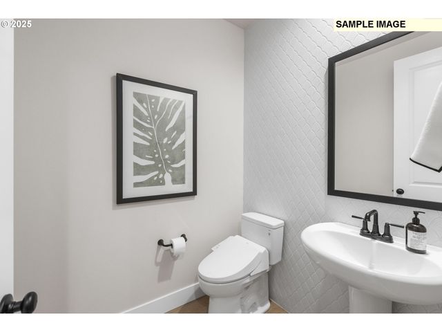 777 Magnolia Ave, Woodburn, OR 97071