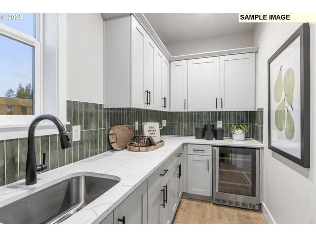 777 Magnolia Ave, Woodburn, OR 97071