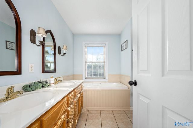 100 Country Club Drive, Fayetteville, TN 37334