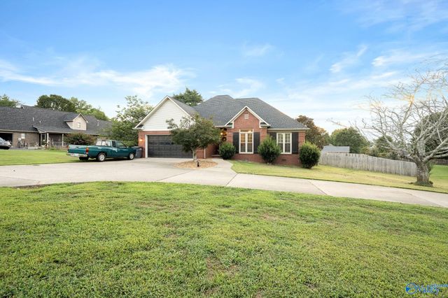 100 Country Club Drive, Fayetteville, TN 37334