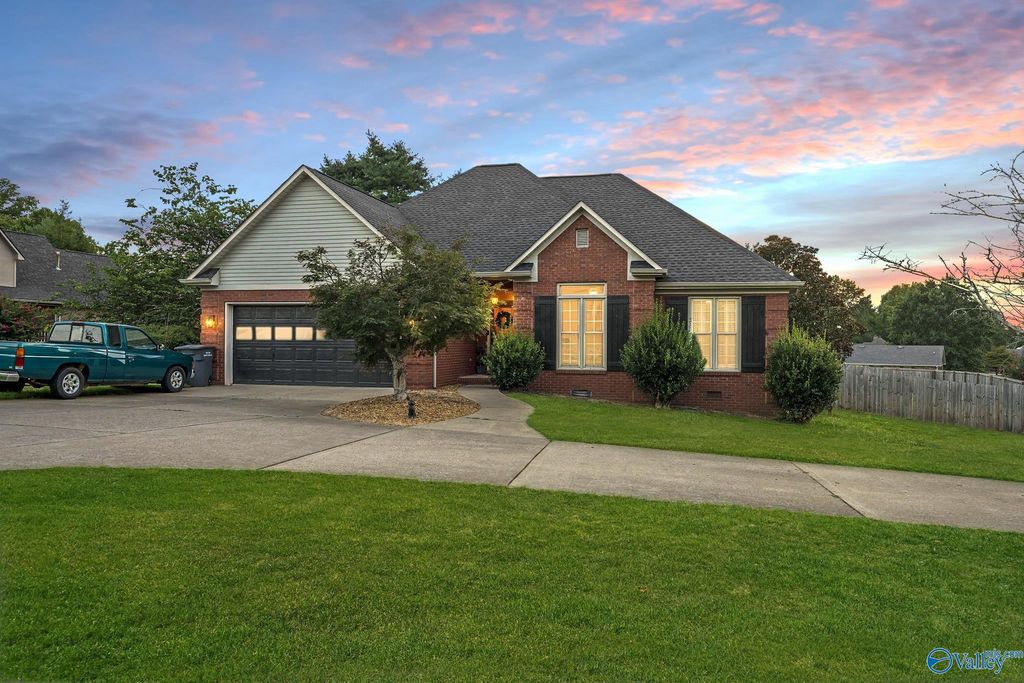 100 Country Club Drive, Fayetteville, TN 37334