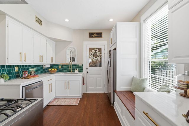 1001 Avenue K Avenue, Galveston, TX 77550