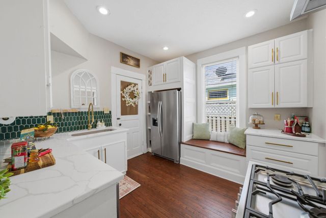 1001 Avenue K Avenue, Galveston, TX 77550