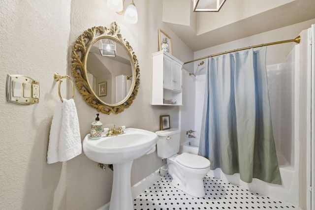 1001 Avenue K Avenue, Galveston, TX 77550