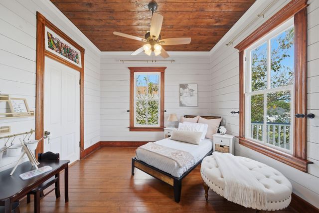 1001 Avenue K Avenue, Galveston, TX 77550