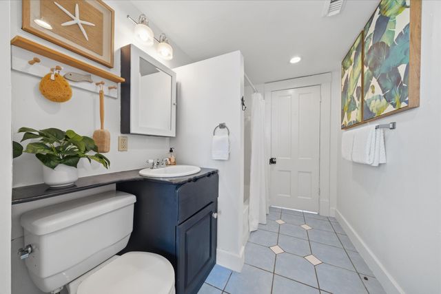 1001 Avenue K Avenue, Galveston, TX 77550