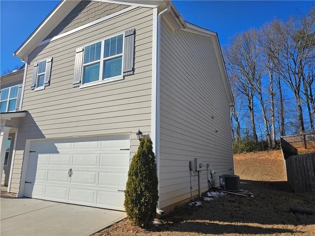 490 Walnut Grove, Pendergrass, GA 30567