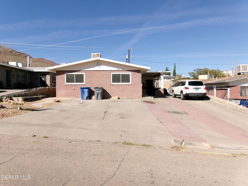 2419 SILVER, El Paso, TX 79930
