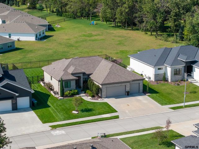 10812 S 176th Street, Gretna, NE 68136