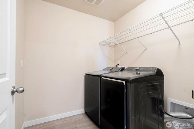 23827 SE 115th Place SE, Kent, WA 98031