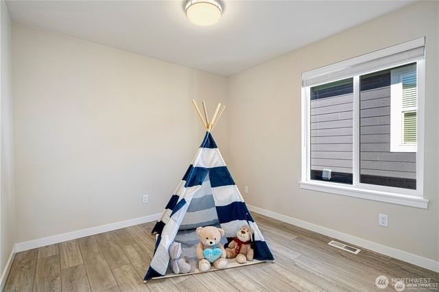 23827 SE 115th Place SE, Kent, WA 98031