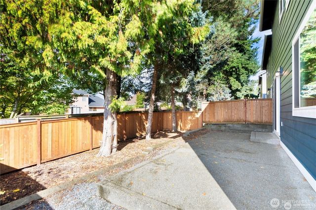 23827 SE 115th Place SE, Kent, WA 98031