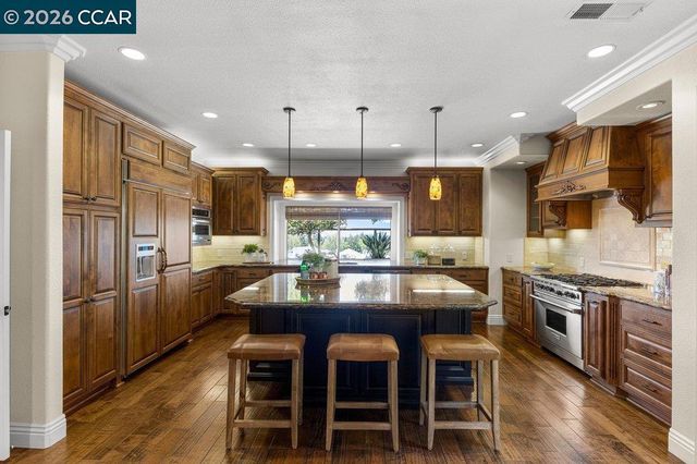 318 Sunset Dr, Danville, CA 94506