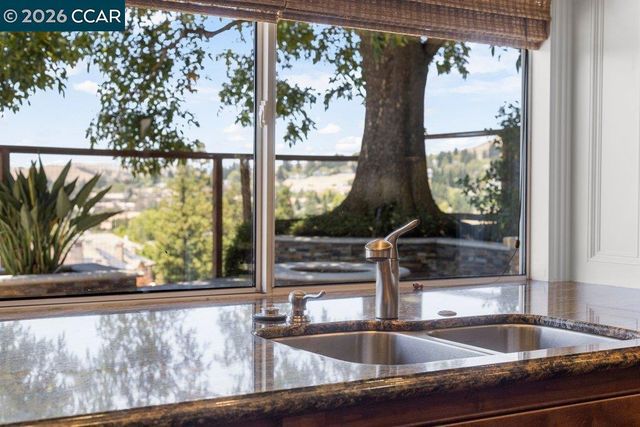 318 Sunset Dr, Danville, CA 94506