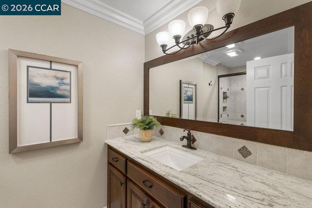 318 Sunset Dr, Danville, CA 94506