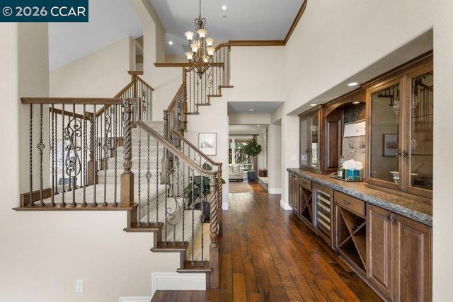 318 Sunset Dr, Danville, CA 94506