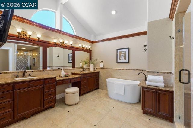 318 Sunset Dr, Danville, CA 94506