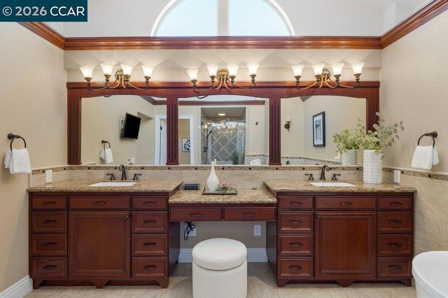 318 Sunset Dr, Danville, CA 94506