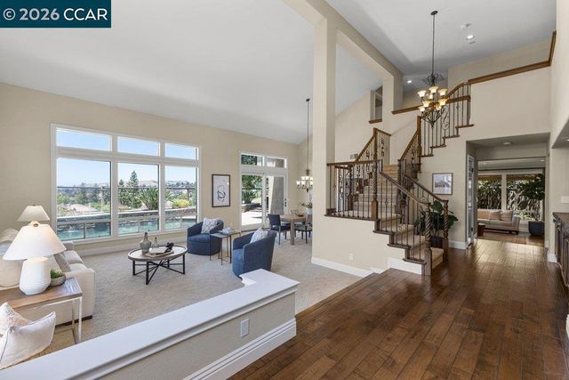 318 Sunset Dr, Danville, CA 94506