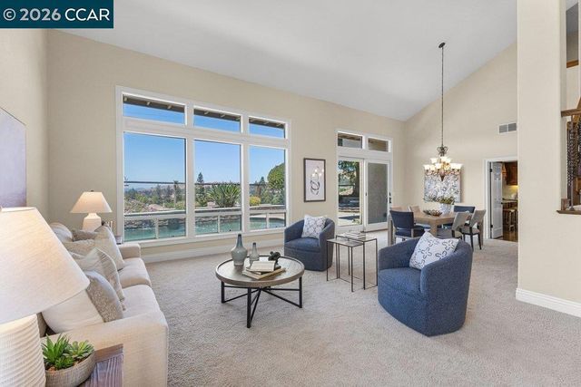 318 Sunset Dr, Danville, CA 94506