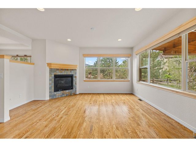 413 Raymond Ct, Lyons, CO 80540