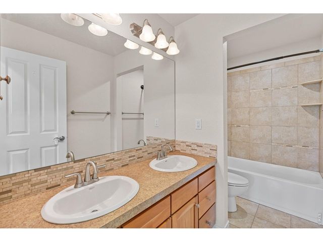 413 Raymond Ct, Lyons, CO 80540