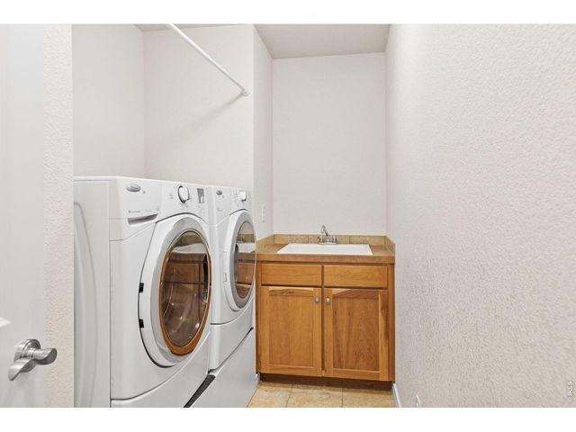413 Raymond Ct, Lyons, CO 80540