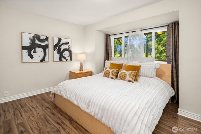 18460 NE Woodinville Duvall Place, Woodinville, WA 98077