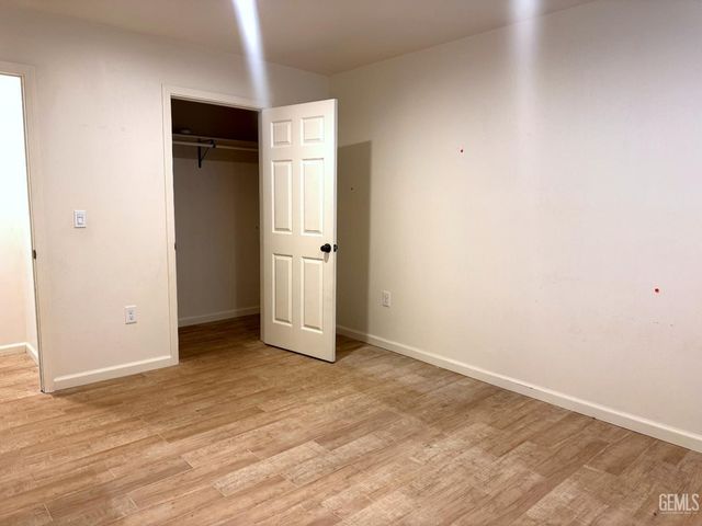 1112 El Tejon Avenue, Bakersfield, CA 93308