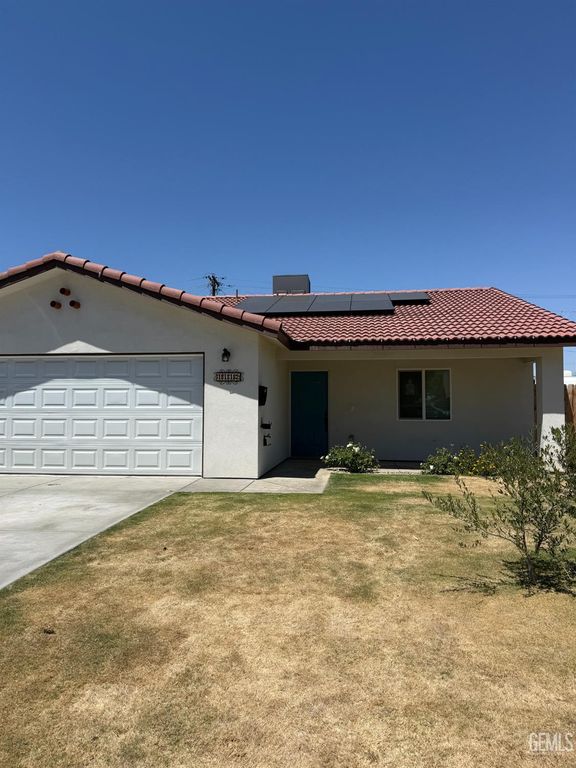 1112 El Tejon Avenue, Bakersfield, CA 93308