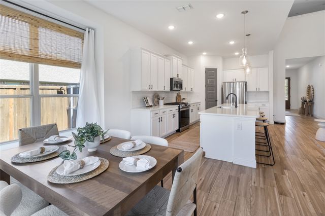 1604 Berry Ridge Trail, Aubrey, TX 76227