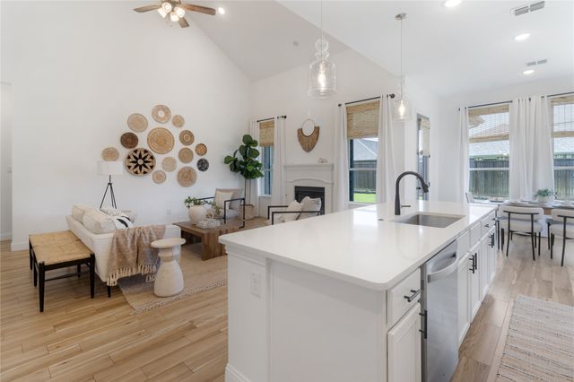 1604 Berry Ridge Trail, Aubrey, TX 76227