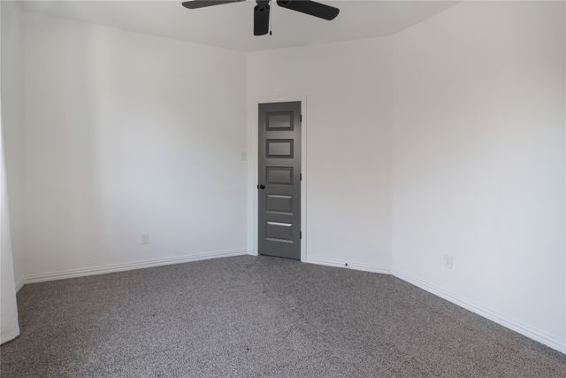 1604 Berry Ridge Trail, Aubrey, TX 76227