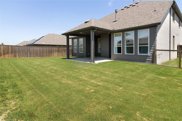 1604 Berry Ridge Trail, Aubrey, TX 76227