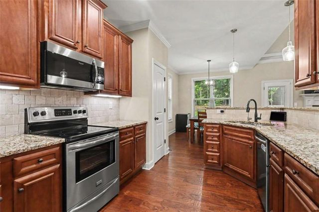 64 Blandwood Drive, Cartersville, GA 30120