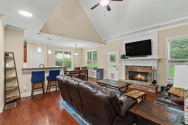 64 Blandwood Drive, Cartersville, GA 30120