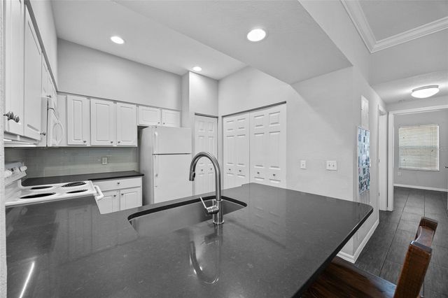 5141 SW 91ST WAY I-102, Gainesville, FL 32608