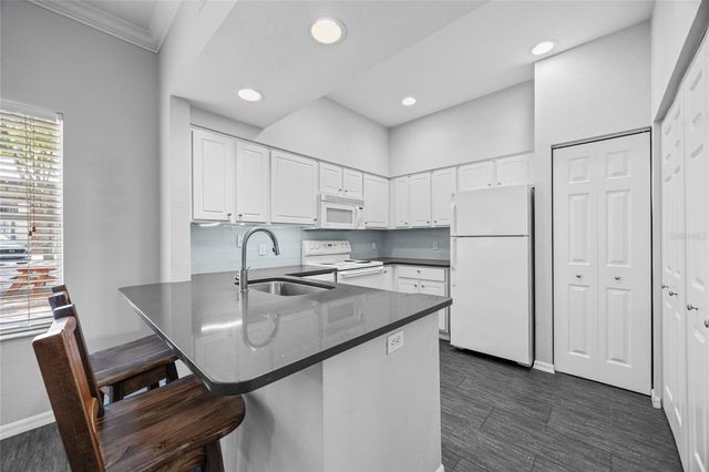 5141 SW 91ST WAY I-102, Gainesville, FL 32608