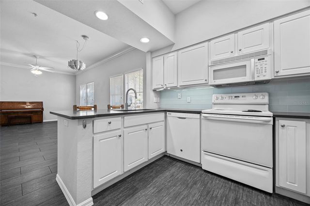 5141 SW 91ST WAY I-102, Gainesville, FL 32608