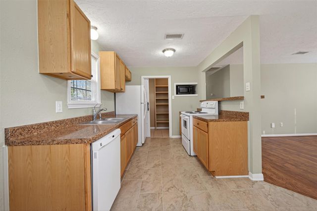 106 Longstreet Road, Willis, TX 77378