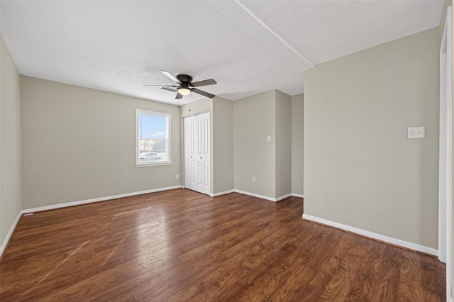 106 Longstreet Road, Willis, TX 77378