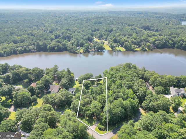 561 Harbour Shores Drive, Jackson, GA 30233