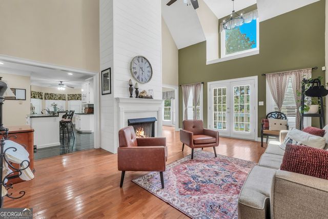 561 Harbour Shores Drive, Jackson, GA 30233