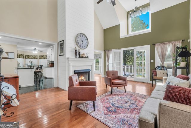 561 Harbour Shores Drive, Jackson, GA 30233