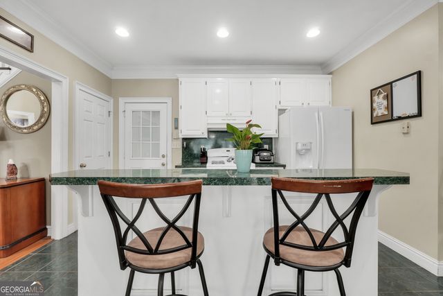 561 Harbour Shores Drive, Jackson, GA 30233