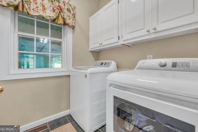 561 Harbour Shores Drive, Jackson, GA 30233