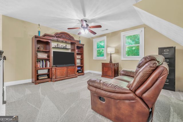 561 Harbour Shores Drive, Jackson, GA 30233